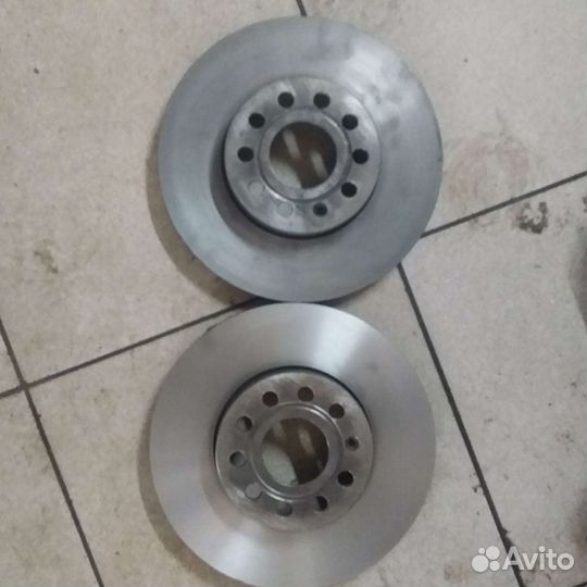 Тормозные диски передние б/у,Шкода октавиа