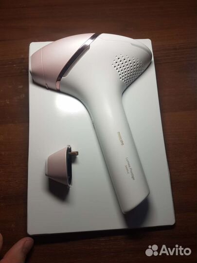 Фотоэпилятор Philips Lumea Prestige BRI950