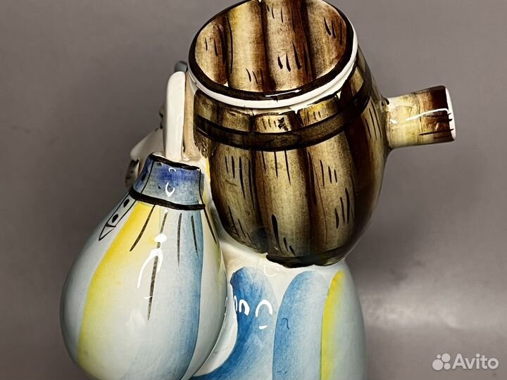 Статуэтка кувшин из фаянса редкий
