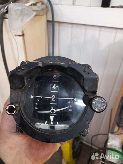 Прибор для дельтопланатип агк-47В 36В 400гц