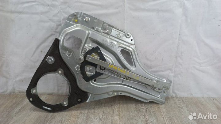 Стеклоподъемник задний левый Kia Sportage 2 2 2010