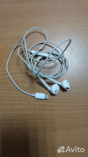 Наушники apple earpods lightning оригинал (обмен)
