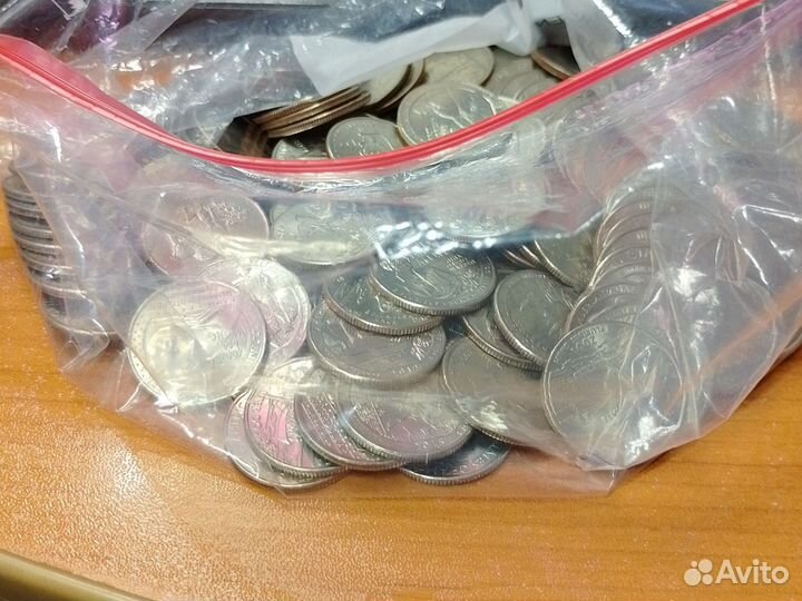 Монеты США юбилейные 25 центов квотеры 130 штук