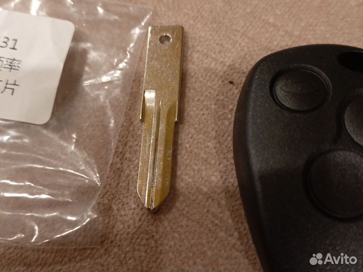 Ключ Рено с чипом7946