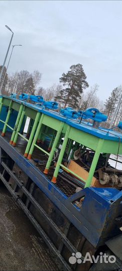 Верстак с тисками