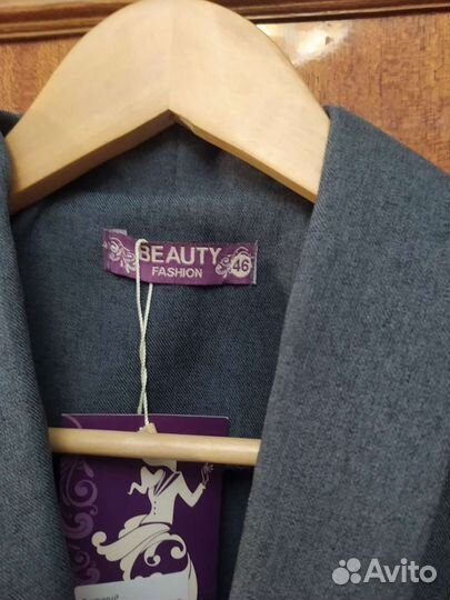 Пиджак женский новый 44