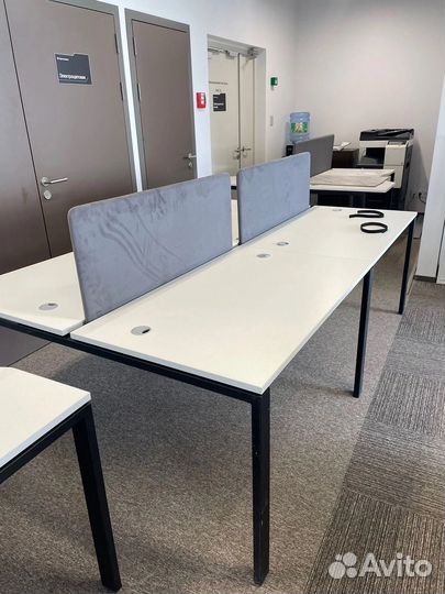 Комплекты стол тумба белой офисной мебели б/у