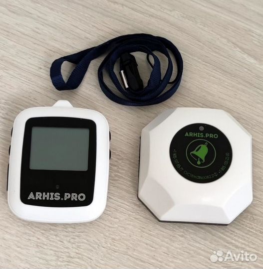 Кнопка вызова персонала к больному и часы пейджер