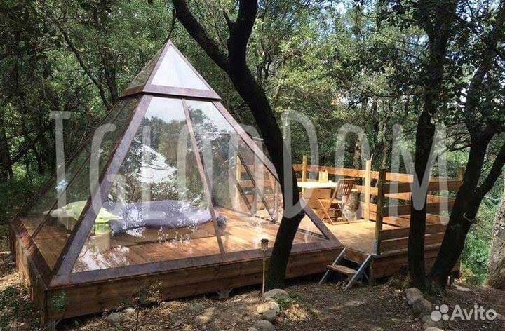 Стеклянная беседка пирамида