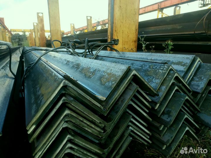 Уголок стальной 100х100х7 новый гост,с базы