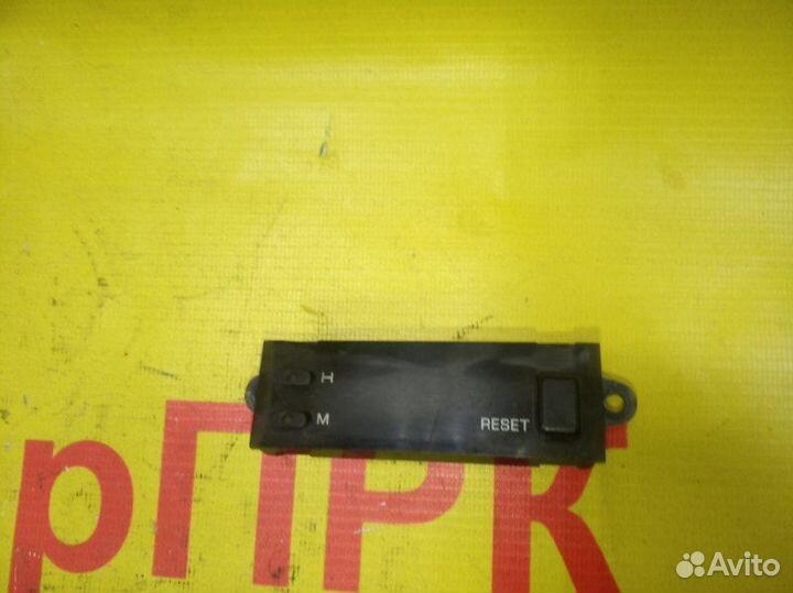 Часы Nissan Cefiro A32