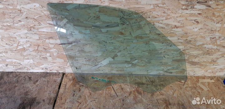 Стекло двери передней правой Opel Zafira (C) III