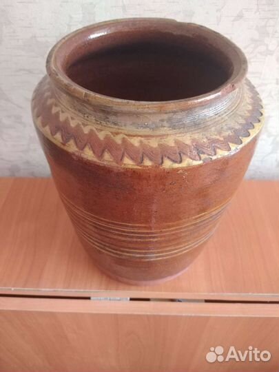 Горшок глиняный