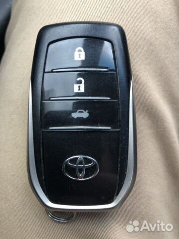 Ключ Toyota Camry 55 Рестайлинг