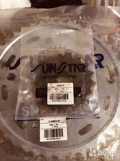 Комплект :Цепь did 525 со звёздами