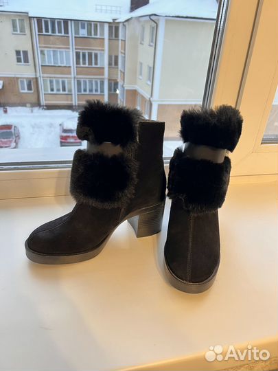 Продам зимние ботинки женские Белвест