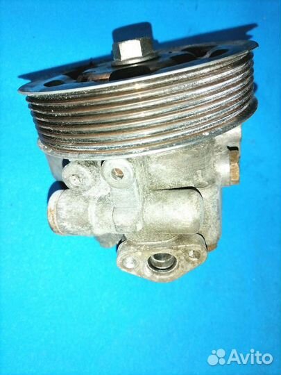 Насос гур Honda CR-V 3 Хонда црв 3