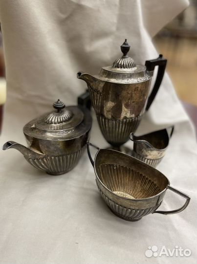 Кофейный-чайный сервиз из серебра. Англия