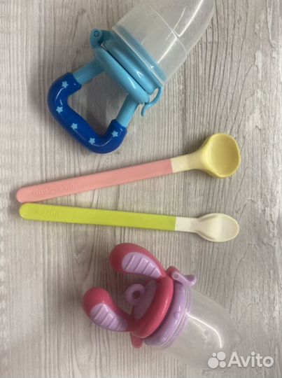 Ложки, тарелки, нагрудник pigeon TommeeTipee и др