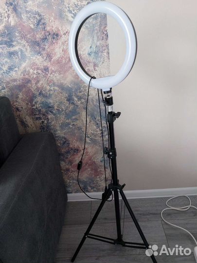 Кольцевая лампа со штативом