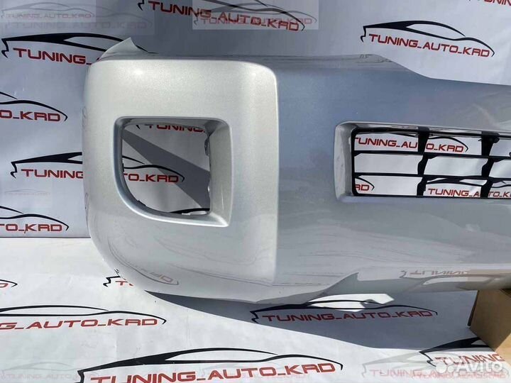 Бампер передний Toyota land cruiser 200