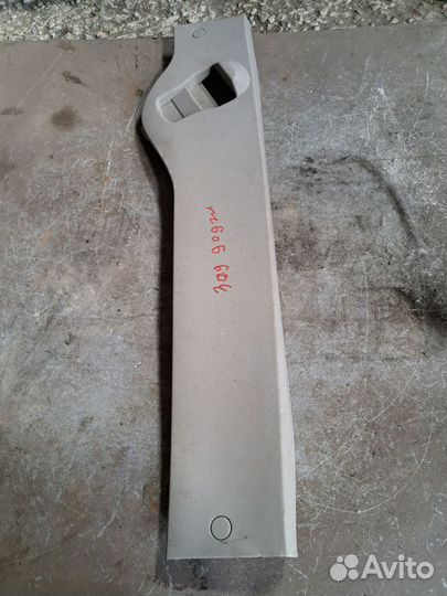 Обшивка салона задняя Dodge Caravan 5