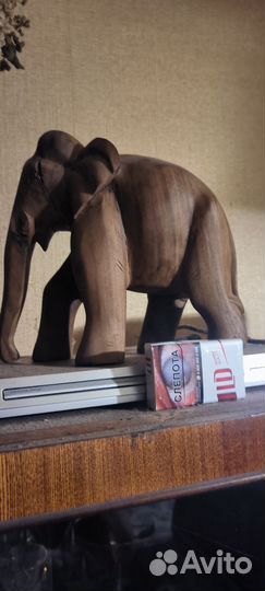 Статуэтка слон из дерева