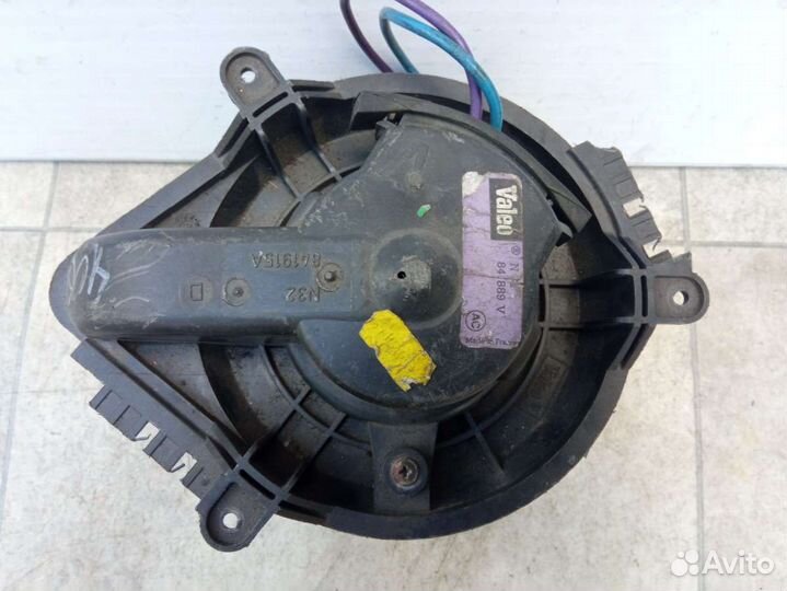 Моторчик печки Peugeot 406 84889V