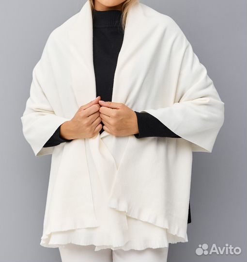 Теплые палантины с производственным браком