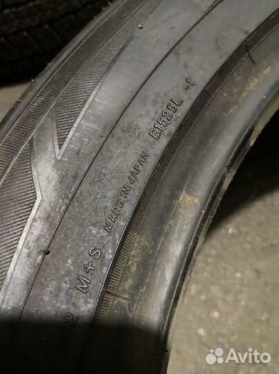 Yokohama Parada Spec-X PA02 305/40 R22