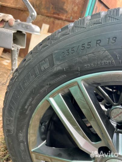 Michelin X-Ice North 4 235/55 R18