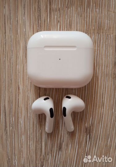 Наушники AirPods 3 с чехлом и коробкой