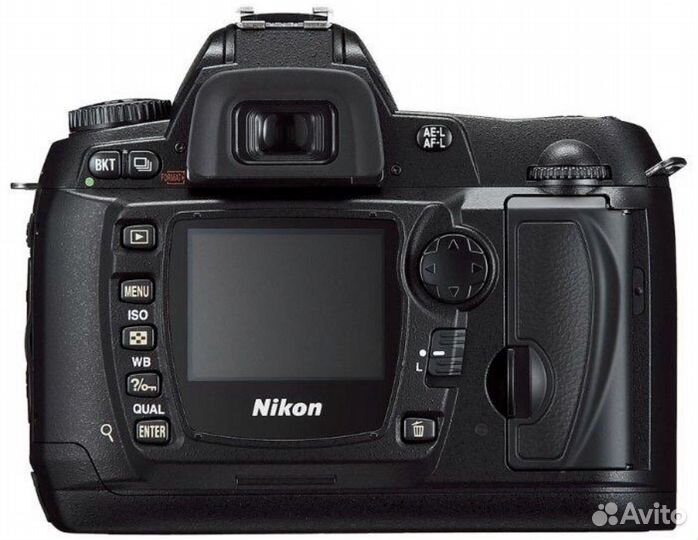 Зеркальный фотоаппарат Nicon D70