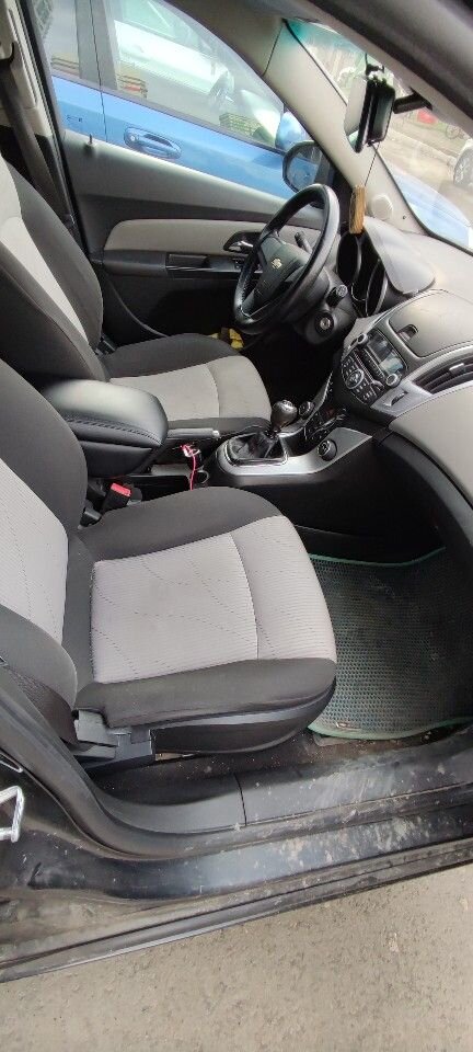 Chevrolet Cruze: фото владельца
