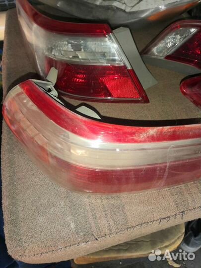 Фары задние тоута камри