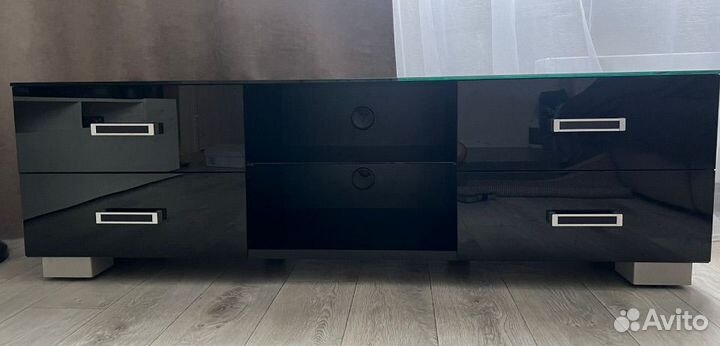 Тумба под телевизор