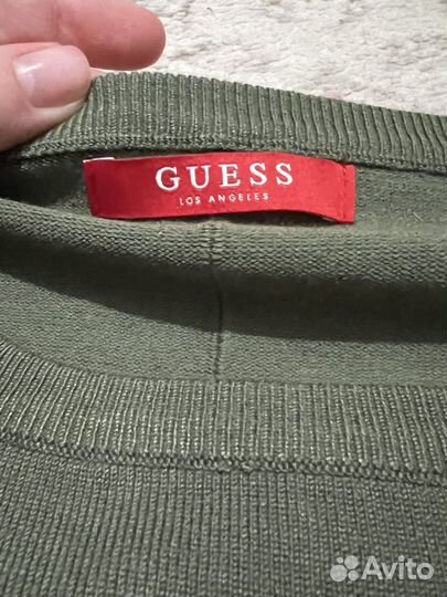 Джемпер зеленый с пайетками Guess