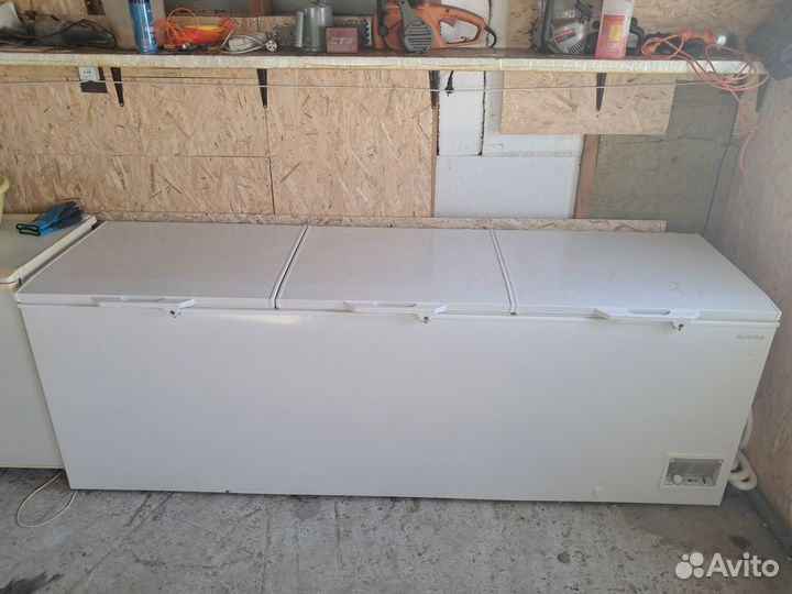 Морозильныи ларь на 818л