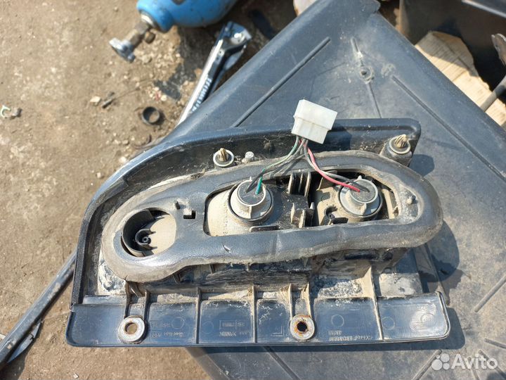 Фонарь задний левый Suzuki Grand Vitara 1 Витара