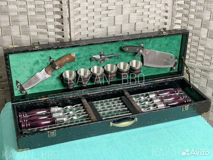 Подapoчный набоp шaмпуров в кейсе