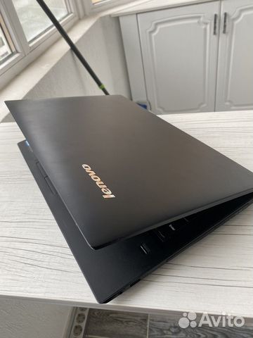 Ноутбук Lenovo в хорошем состоянии