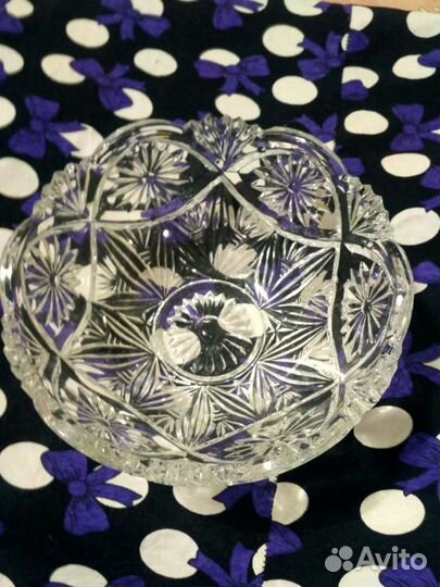 Хрустальная конфетница