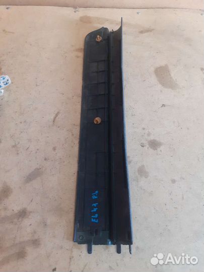 Накладка порога передняя левая Toyota Corsa EL41