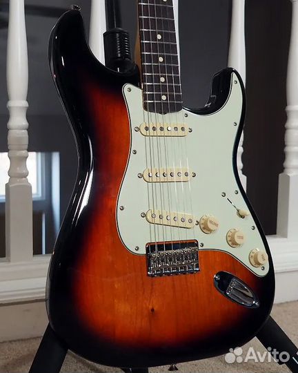 Электрогитара Fender Robert Cray + Аксессуары