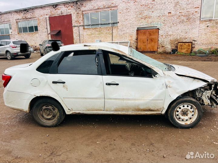 LADA Granta 1.6 МТ, 2018, битый, 93 677 км