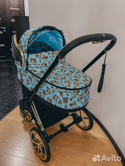 Коляска Cybex priam Jeremy Scott с крылышками