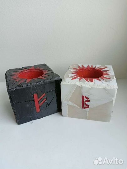 Подсвечник с рунами