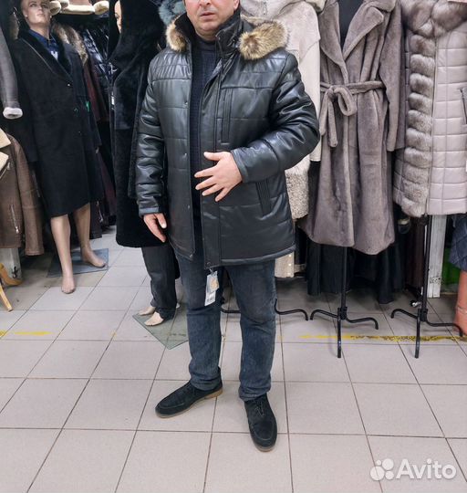 Мужская кожаная пуховик