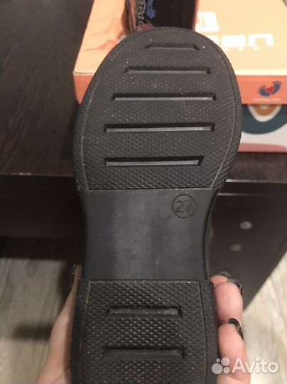 Ботинки демисезонные для девочки 27 размер