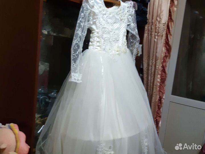 Праздничное Платье для девочки 6 - 7 ми лет
